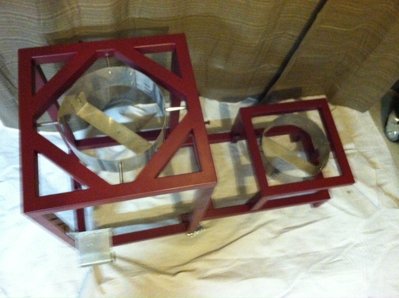 PORTABLE, AFFORDABLE AND COMPACTABLE!!!!   This 2 tier brew stand features 1 1\2 steel square tubing painted red with (2) 12