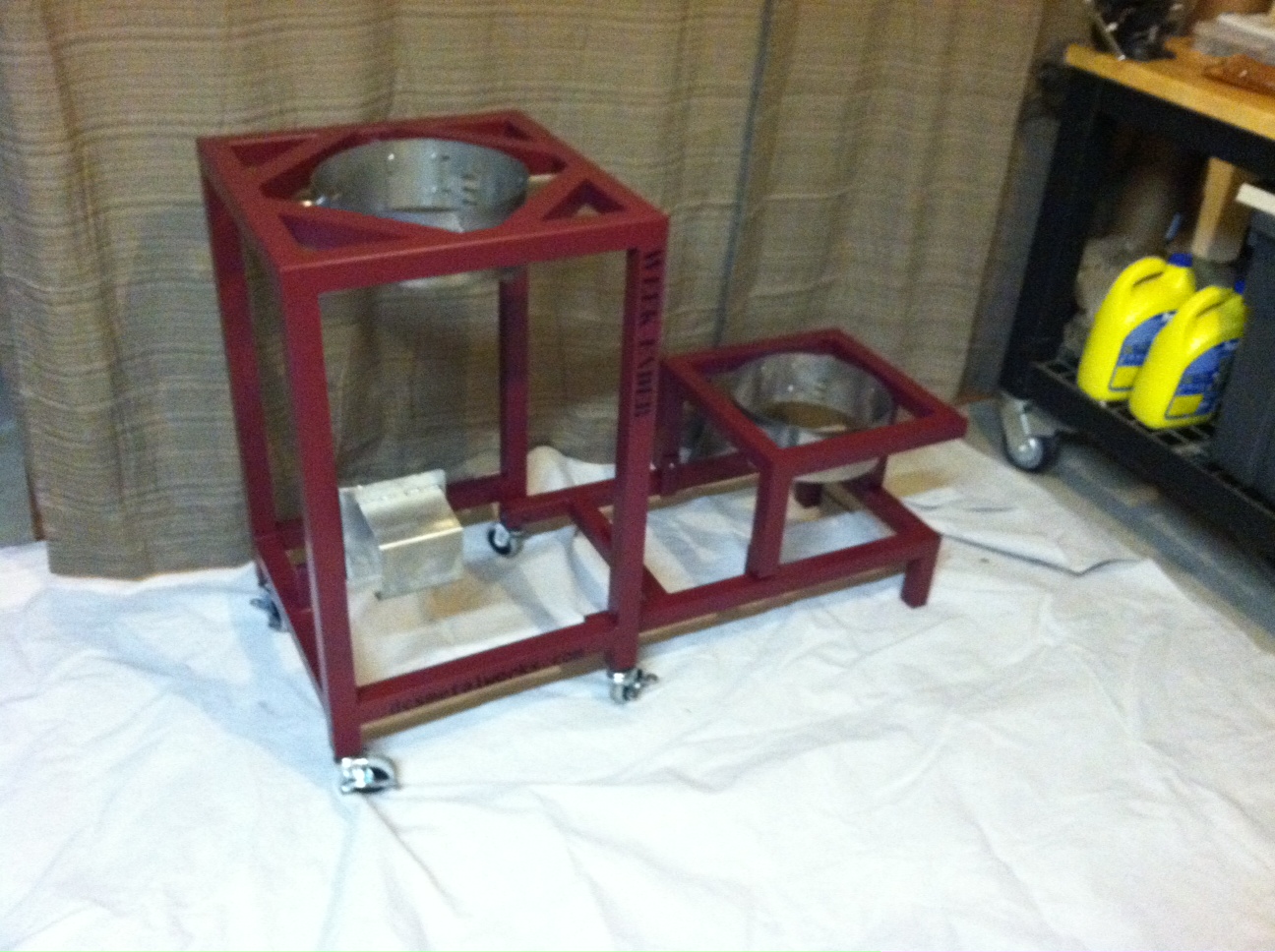 PORTABLE, AFFORDABLE AND COMPACTABLE!!!!   This 2 tier brew stand features 1 1\2 steel square tubing painted red with (2) 12