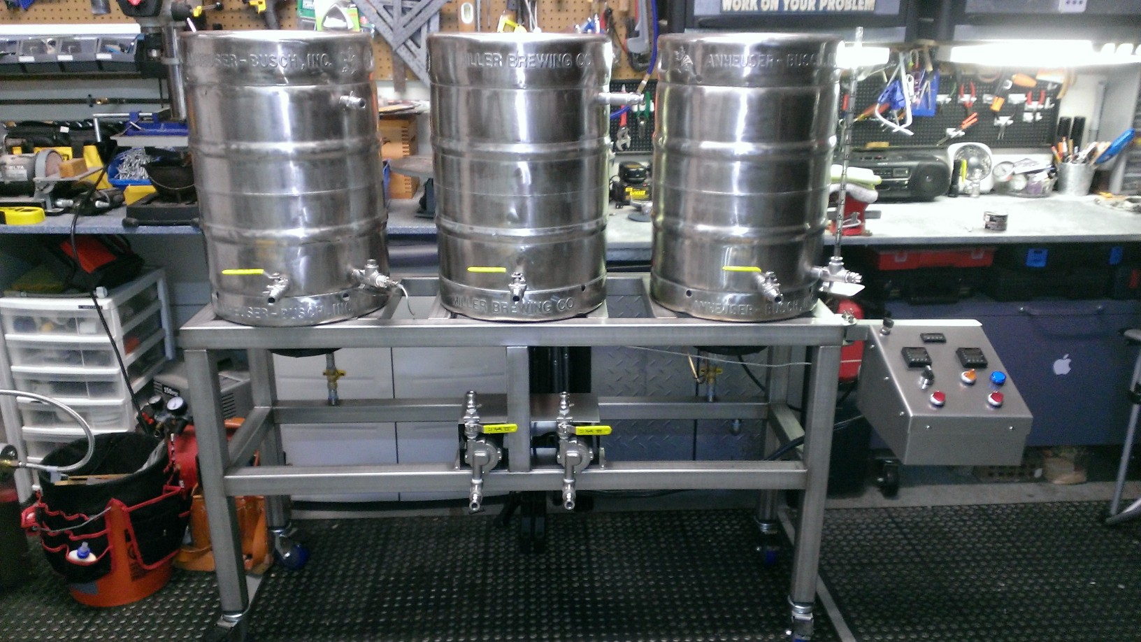 Brew Stand with keggles