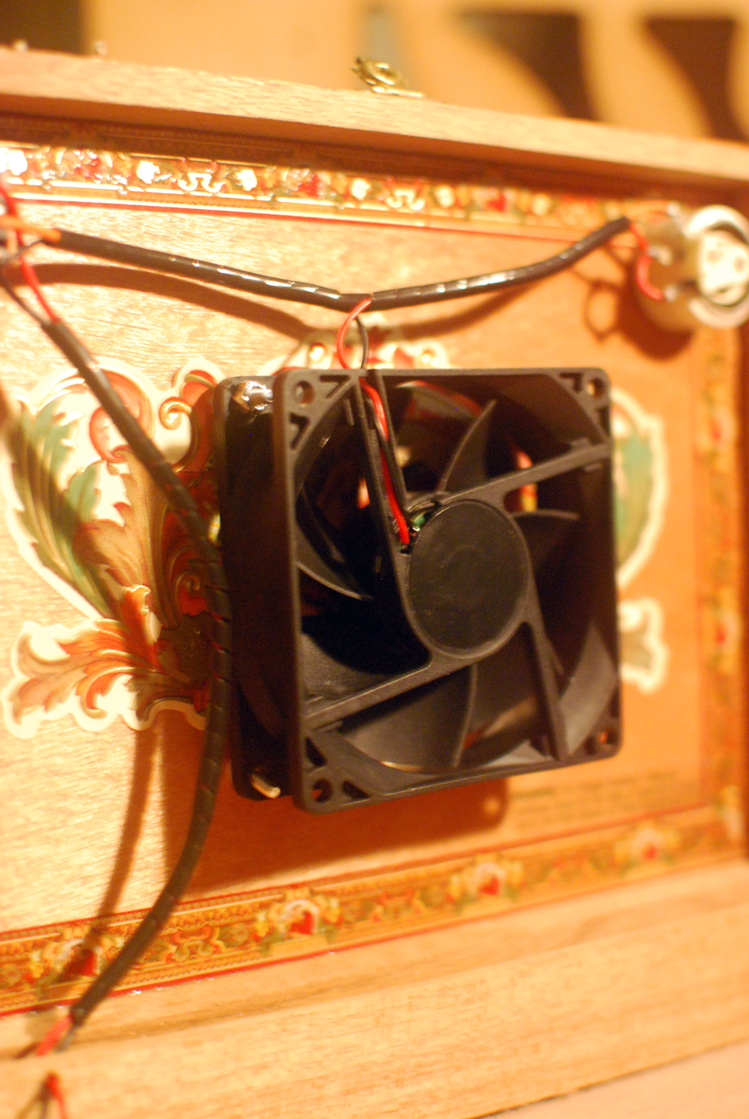 Cigar box stir plate fan, Flor de Antilles