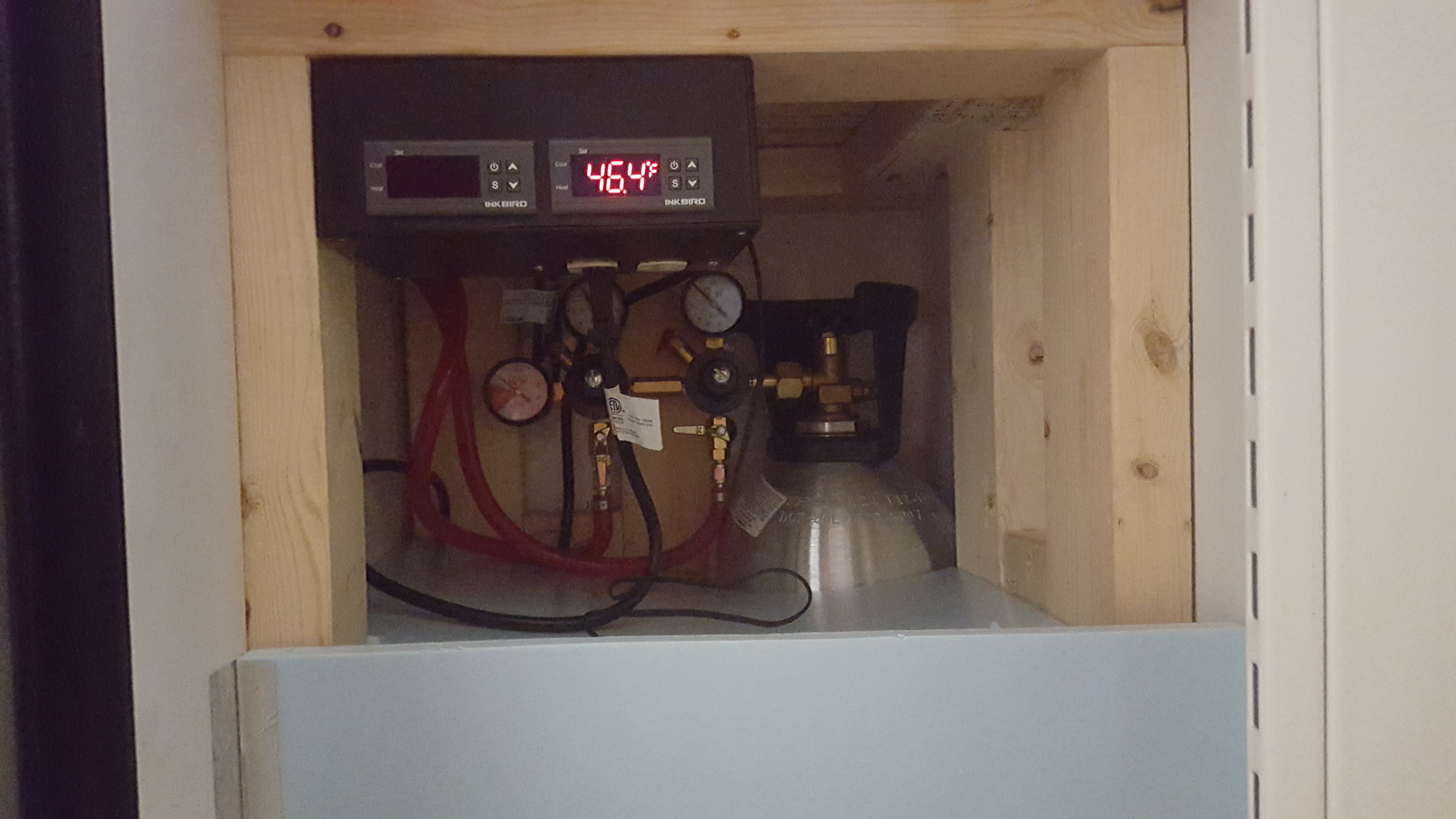 inside my beer fridge, fermentation temp controls