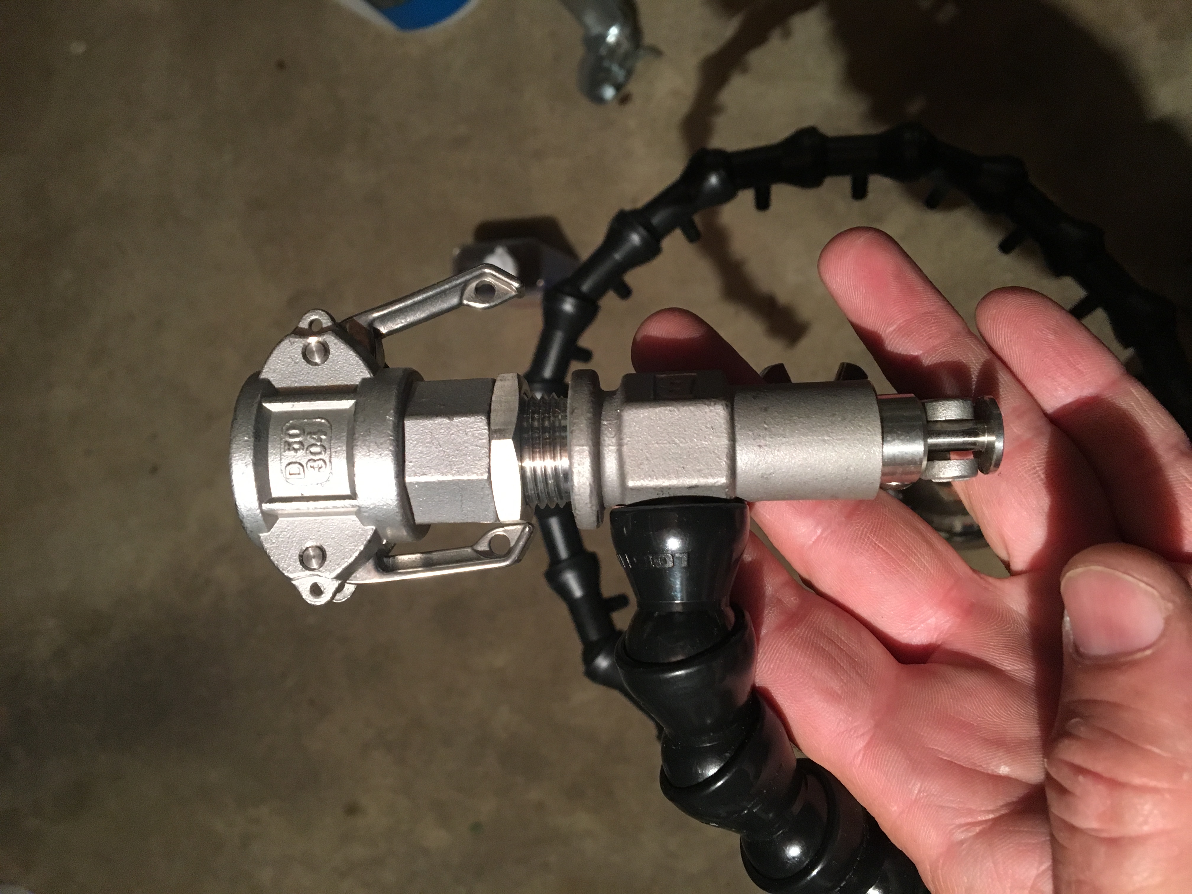 Auto sparge with cam fitting