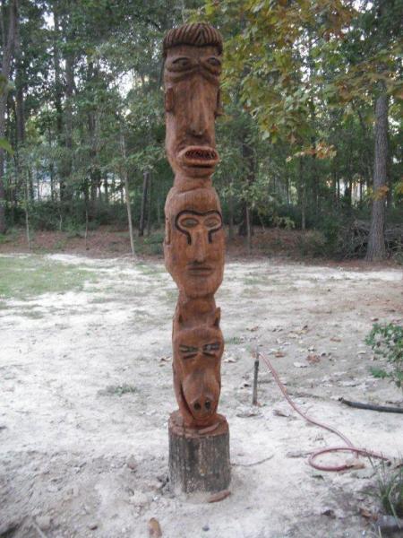 totem pole 001.jpg