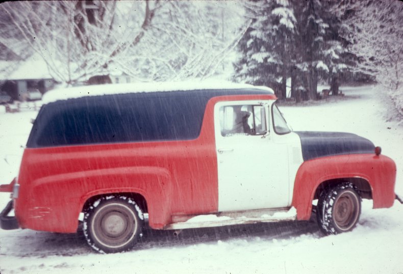 F100_Panel_Truck_old_colors.jpg