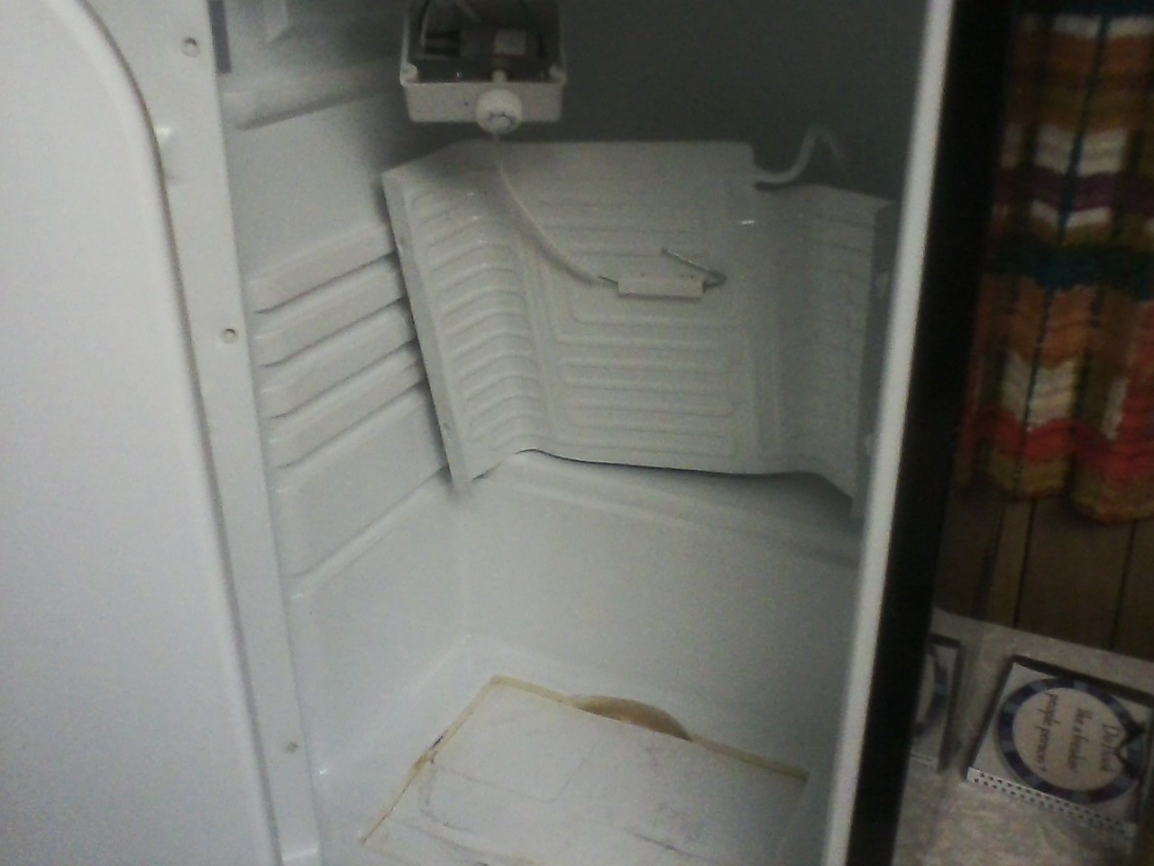 fridge2.jpg