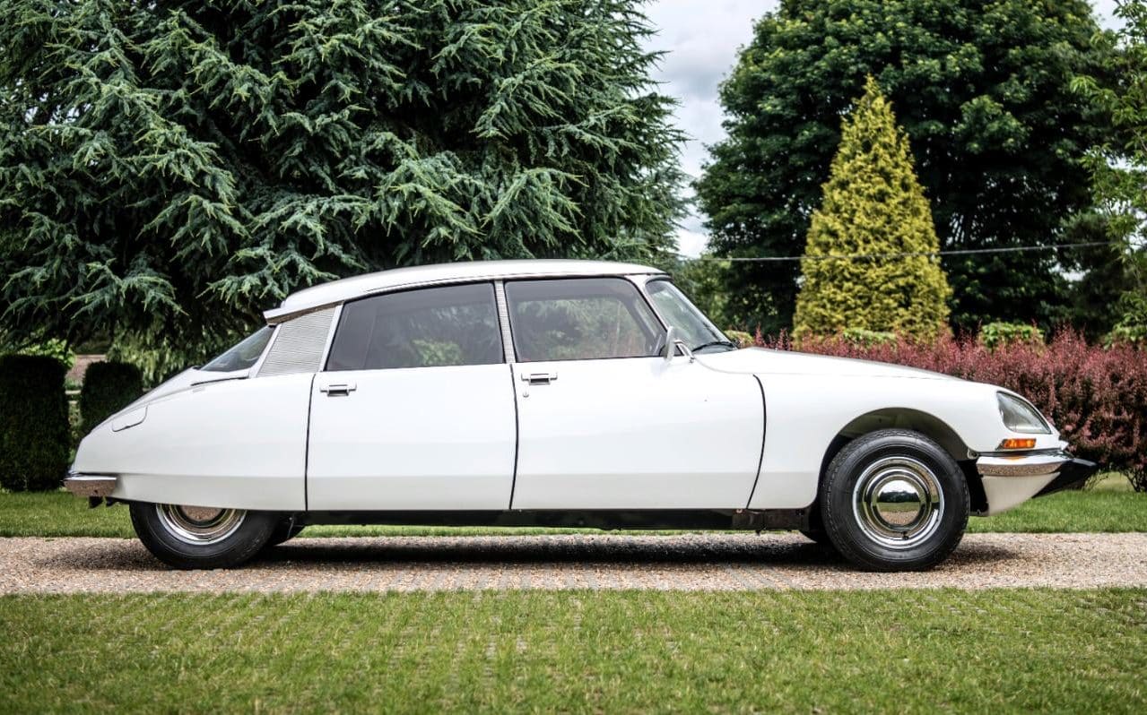 1973_Citroen_DS_Super_5-xlarge_trans_NvBQzQNjv4BqsT8WkHhIIGcqf-eU4anH8SH0-jRUT4rHK8EgtaGoQwQ.jpg