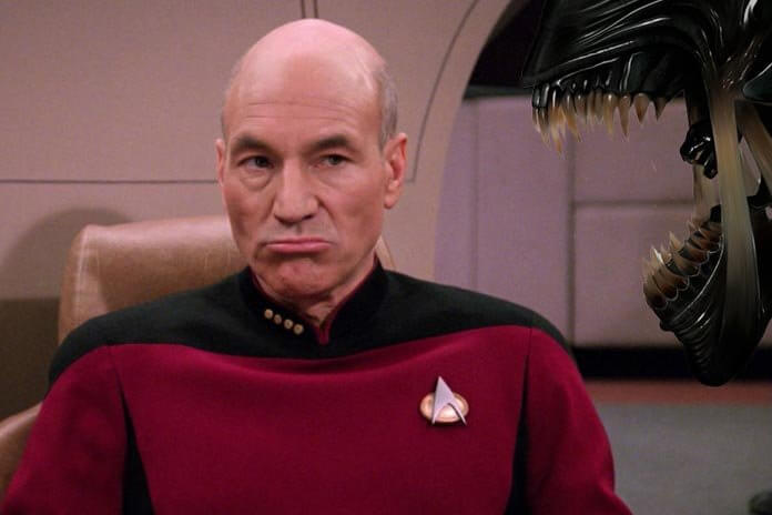 picard-meets-xenomorphs-in-new-comic-696x464.jpg