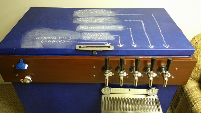 keezer5tapsmall.jpg