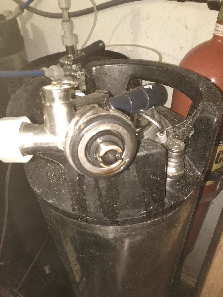 Keg Coupler