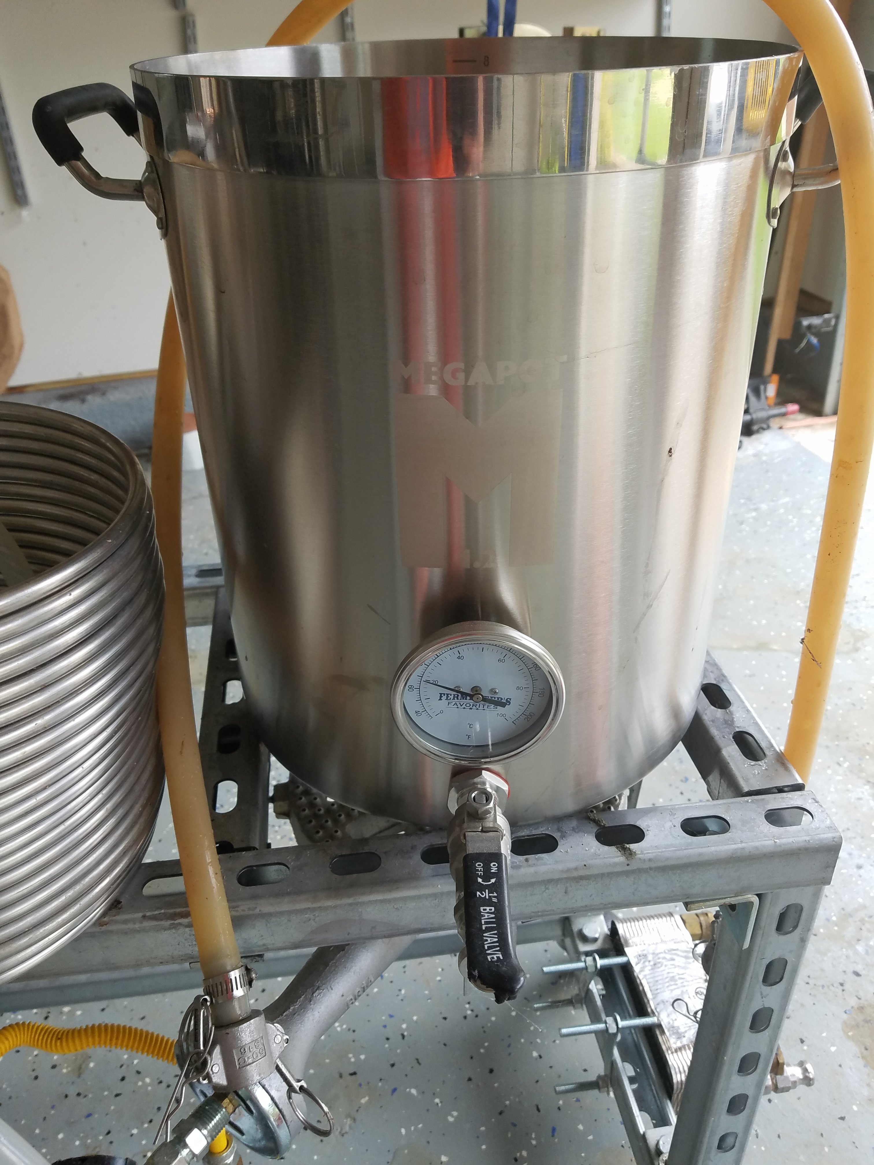 10 gallon Megapot hot liquor tank.jpg
