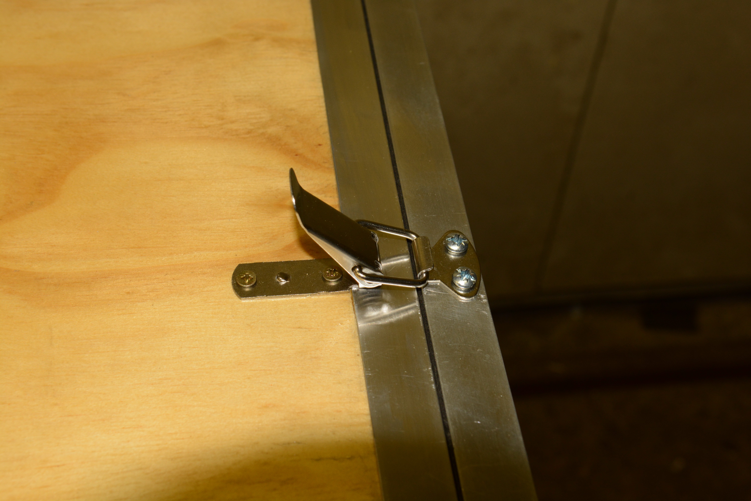 door_latch_closeup.jpg