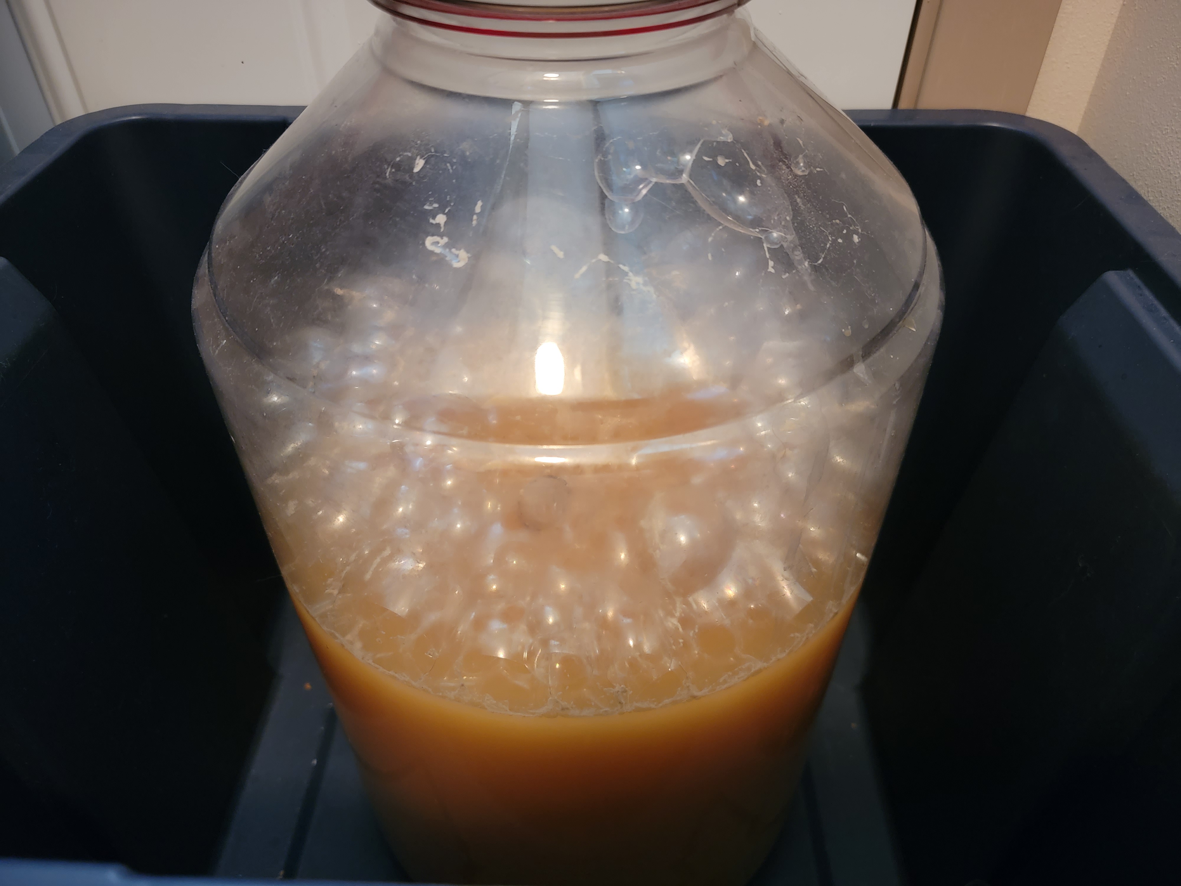 Extra large bubbles in fermenter at end of fermentation cycle Homebrew Talk Beer, Wine, Mead