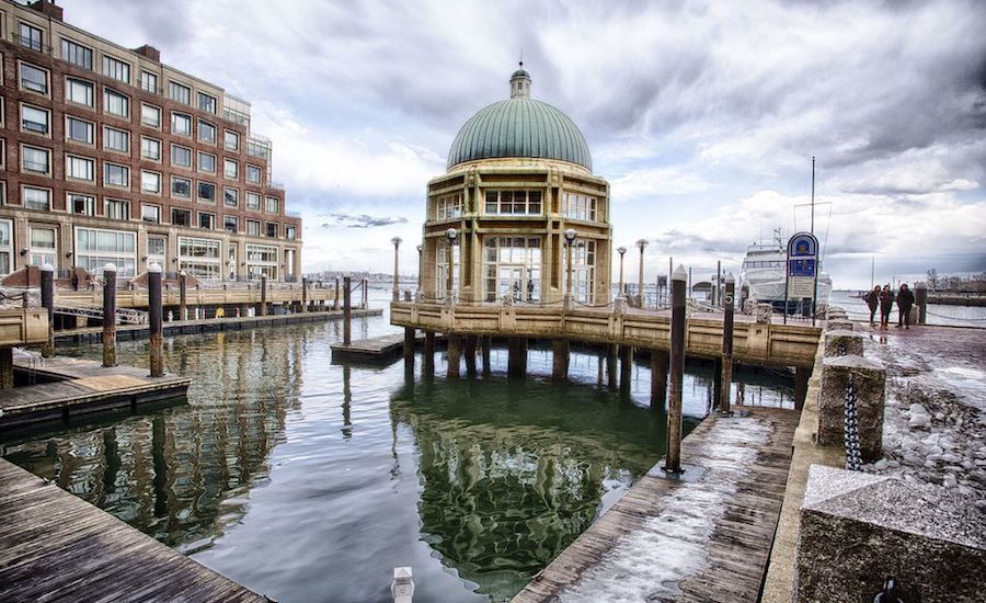 Harborwalk_at_the_Seaport.jpg