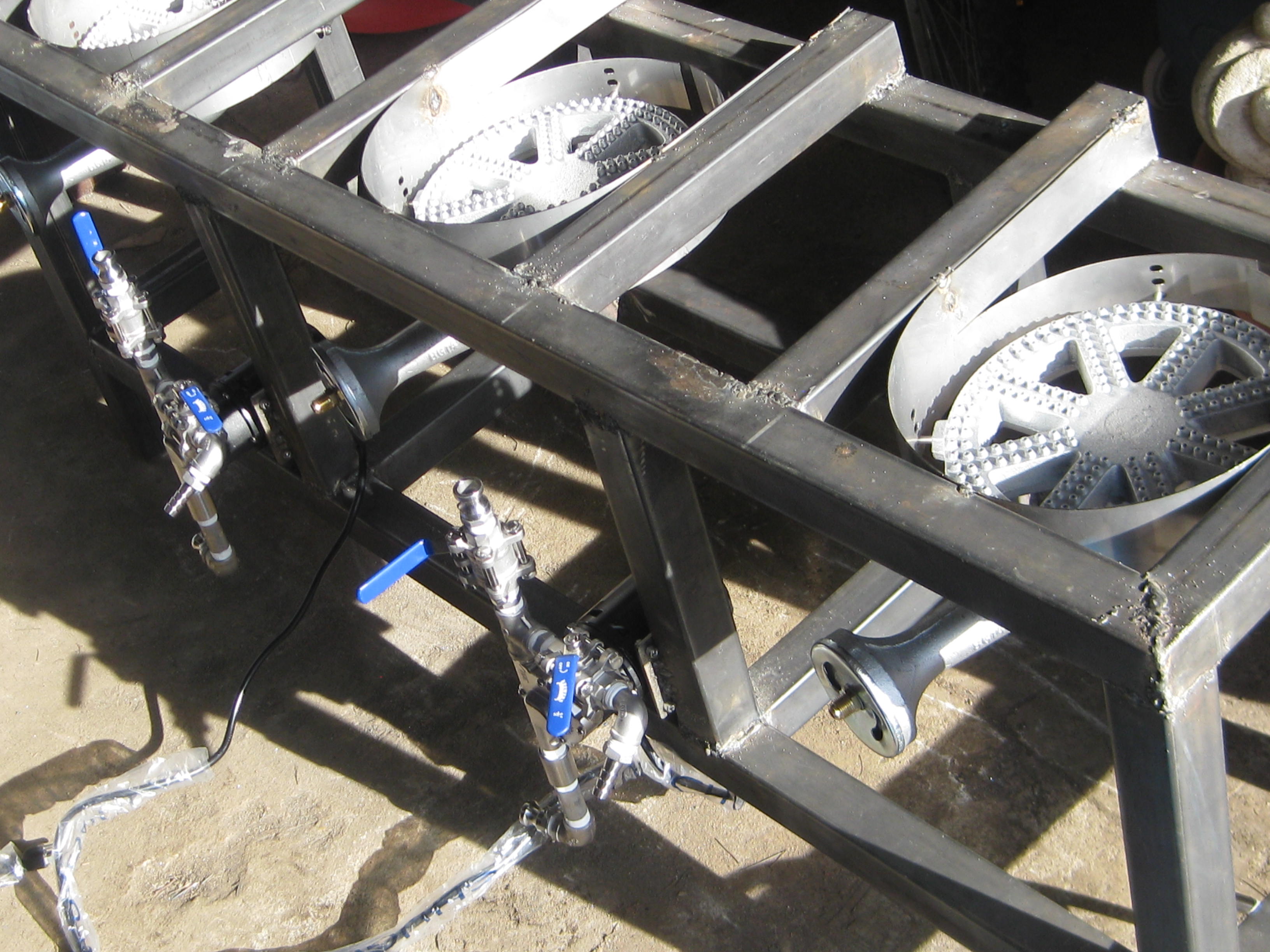 ugly betty frame with burner cu.jpg