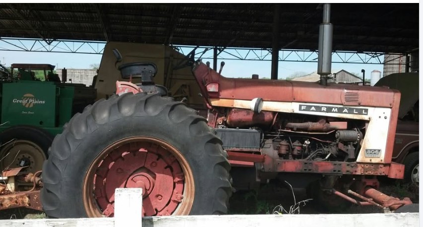 Farmall tractor on scott farms.jpg