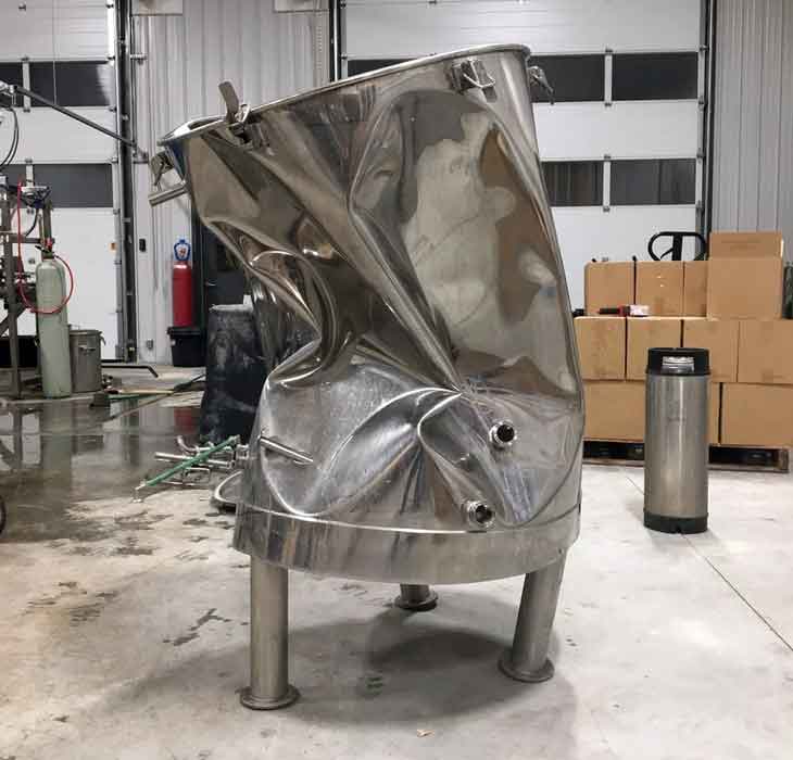 tank_implosion1a-2060374083.jpg
