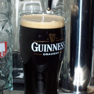 Guinnessclonepouredfromnitrotap