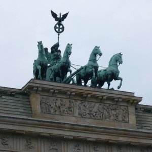 BrandenbergGatecloseup