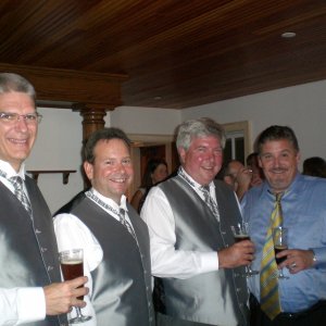 Groomsmen_with_Beer