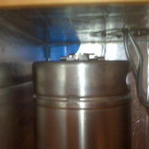 Super low prof coupler barely peeks out above the keg rim.