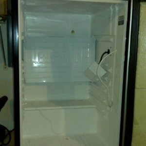 freezertrayandthermostatmovedoutoftheway