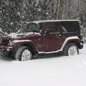 snowy_jeep_small_1