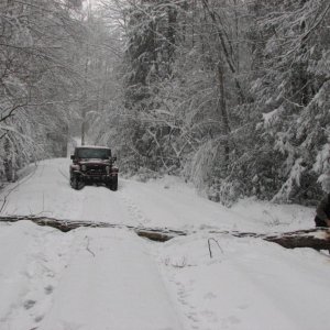 snowy_jeep_small_2