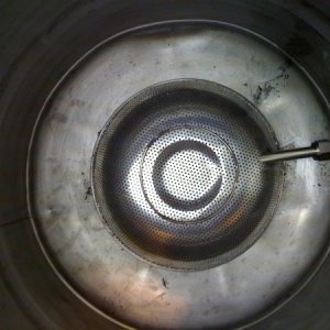 False bottom in keggel