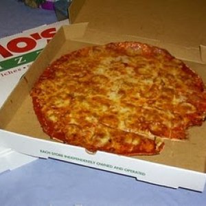 Imos_Pizza_in_the_box_1