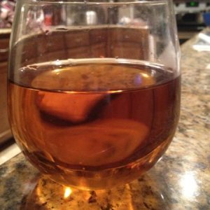 Friar Tuck's Golden reserve (Mead) poured