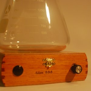 Cigar box stir plate with flask, Ashton model