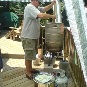 1917-grabassbrew_boston_stirring_with_paddle_1