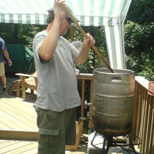 1917-grabassbrew_boston_stirring_with_paddle_2