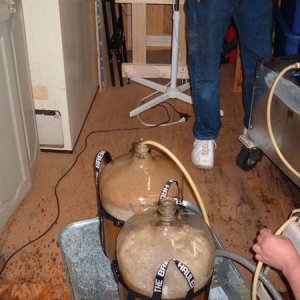 1332-Pump-Carboys