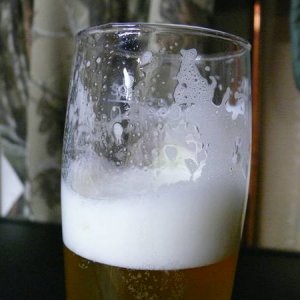 BelgianWit-AddasliceoforangeandBlueMoonitis