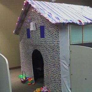 TheeasterBunnyshouse