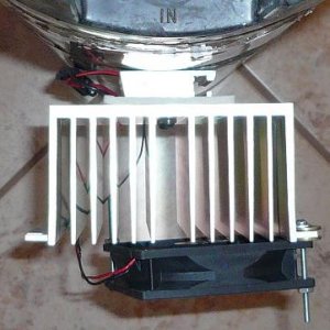 Thermoelectricchillerassembly