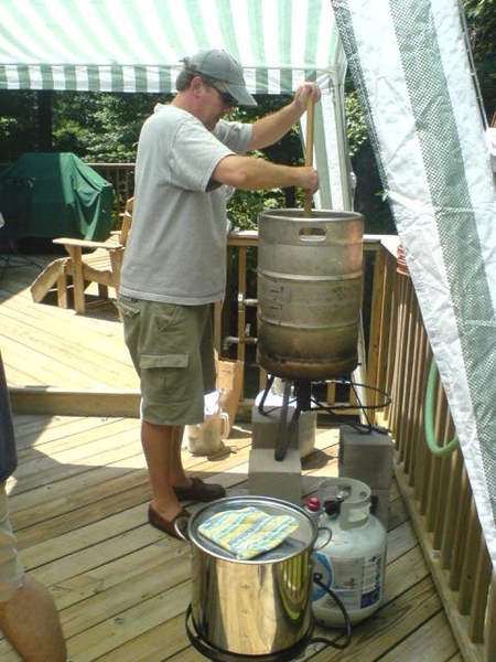 1917-grabassbrew_boston_stirring_with_paddle_1.JPG