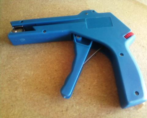 Tie_Wrap_Gun.jpg