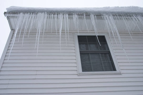 iciclesthesizeofwindows.jpg