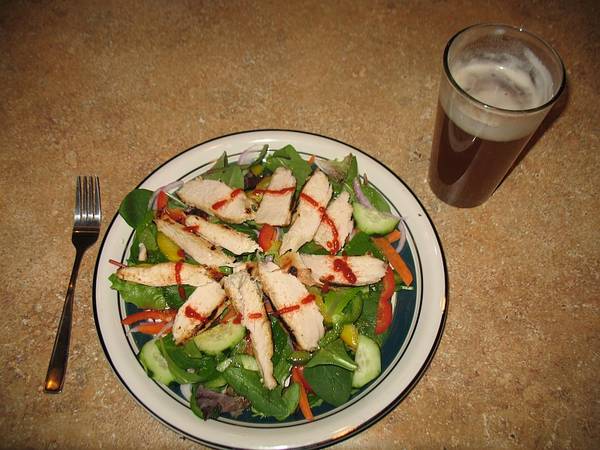 Grilled_chicken_salad.jpg